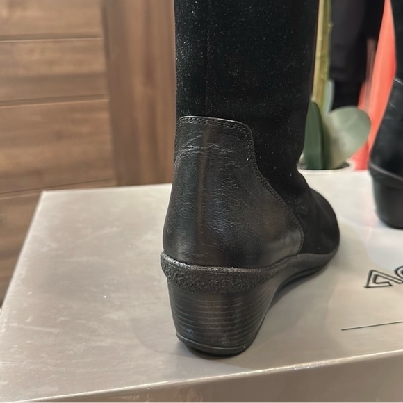 Aquatalia Sturdy Black Wedge Heeled Tall Boots - Picture 3 of 10
